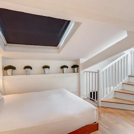 Apartment Dauphine Pont Neuf Paris